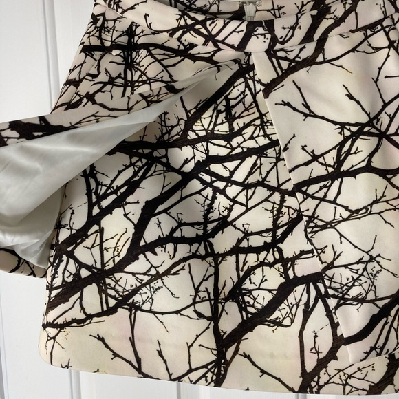 Ochirly White Patterned Skirt - Picture 3 of 9